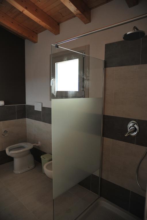 Agriturismo Le Fontane Sale Marasino Room photo