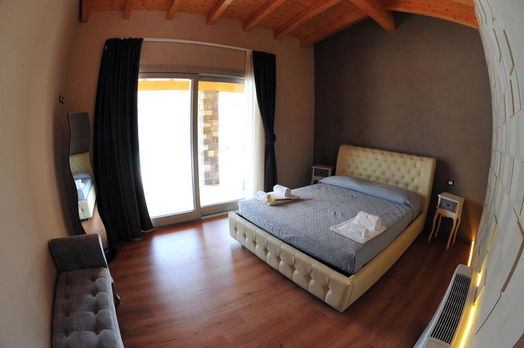Agriturismo Le Fontane Sale Marasino Room photo